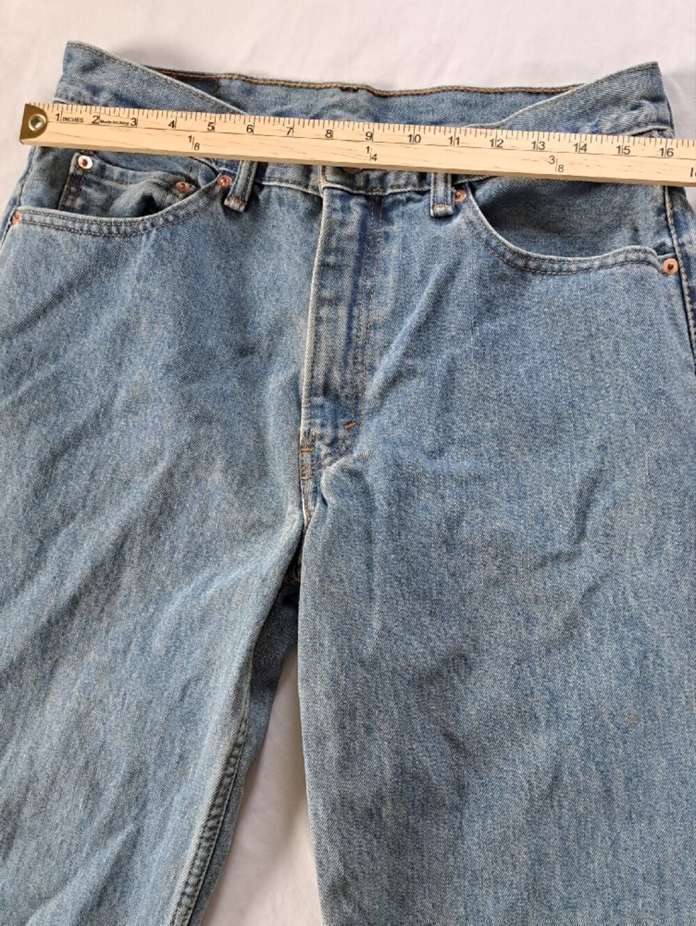 ​VTG Levi’s 550 Relaxed Fit Tapered Leg Jeans Light Stonewash 33x34 (Fits 32x32) - Picture 7 of 13